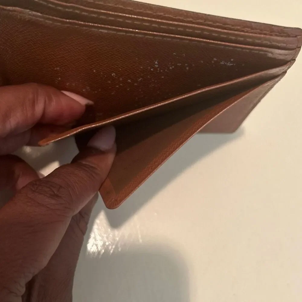 Louis Vuitton Men’s Bifold Wallet Brown Classic Monogram Print Cardholder
